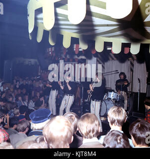 Le groupe rock/pop BRITANNIQUE DE TROGGS au Marquee Club, Londres, en 1966. Photo: Tony Gale Banque D'Images