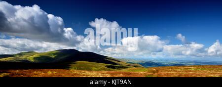 Des ombres glissant sur skiddaw et grand calva Banque D'Images