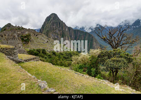 Photo prise en août 2017 au Macchu Picchu au Pérou, Amérique du Sud : Macchu Picchu au Pero Custo en Amérique du Sud. Un Patrimoine Mondial de l'UNSESCO côté. Banque D'Images