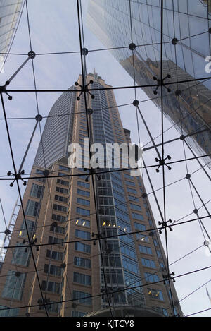 Chifley Tower est un gratte-ciel de Sydney, Australie. Lorsqu'il est mesuré en haut de son clocher, il est considéré comme le plus grand bâtiment à Sydney. Banque D'Images