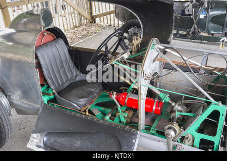 Aston Martin lame de rasoir 1500cc 1923, de Havilland en aluminium, Goodwood Revival, historic motor racing Banque D'Images