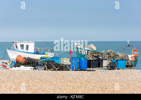 Bateau de pêche et pignon sur plage, Walmer Walmer, Deal, Kent, Angleterre, Royaume-Uni Banque D'Images