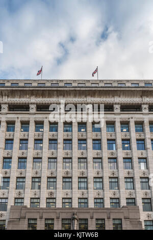 Londres, UK - Oct 22, 2017 : Adelaide House est un bâtiment classé grade II dans le district financier de base, la ville de Londres Banque D'Images