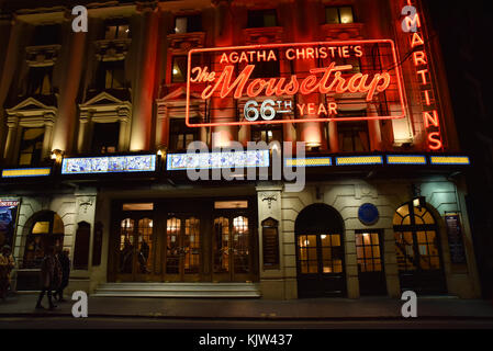 Londres, Royaume-Uni. 25 novembre 2017. La souricière, l'Agatha Christie jouer fête son 65e anniversaire, le Crédit : Matthieu Chattle/Alamy Live News Banque D'Images