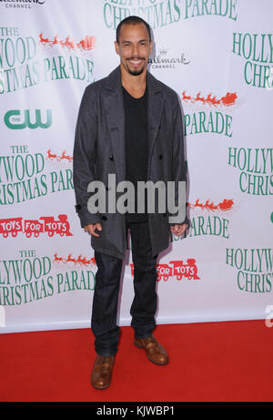 26 novembre 2017 - Hollywood, CA, États-Unis - 26 novembre 2017 - Hollywood, Californie - bryton james. la 86e parade de Noël annuelle tenue à Hollywood Hollywood boulevard à Hollywood. Crédit photo : birdie thompson/admedia (crédit image : © birdie thompson/admedia via zuma sur le fil) Banque D'Images