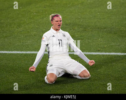 Bielefeld, Deutschland. 24 novembre 2017. Jubilation Alexandra POPP (GER) après le but ihrem zum 1:0, Fussball Nationalmannschaft Frauen Freundschaftsspiel, Allemagne (GER) - Frankreich (FRA), AM 24.11.2017 à Bielefeld/ Allemagne. |utilisation dans le monde entier crédit : dpa/Alamy Live News Banque D'Images