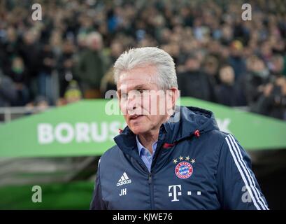 Moenchengladbach, Deutschland. 25 novembre 2017. Entraîneur Jupp HEYNCKES (M) Fussball 1. Bundesliga, 13 ans. Spieltag, Borussia Monchengladbach (MG) - FC Bayern Munich (M) 2:1, AM 25.11.2017 dans Borussia Monchengladbach/ Allemagne. |utilisation dans le monde entier crédit : dpa/Alamy Live News Banque D'Images