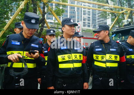 La police de Shenzhen activités journée portes ouvertes sur les lieux, le gardien de sécurité en service. dans la région de Shenzhen, Chine. Banque D'Images