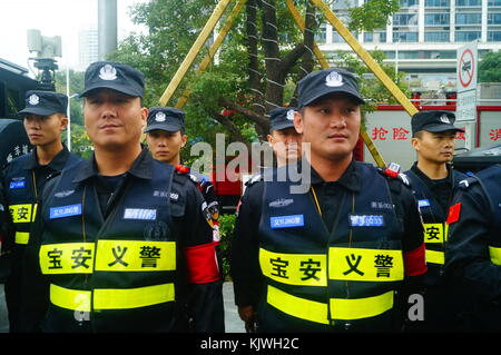 La police de Shenzhen activités journée portes ouvertes sur les lieux, le gardien de sécurité en service. dans la région de Shenzhen, Chine. Banque D'Images