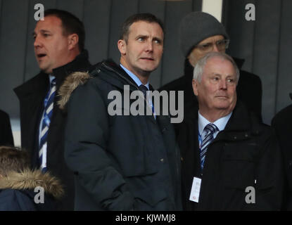Michael Matheson, secrétaire écossais à la justice (au centre), lors de la finale de la coupe Betfred à Hampden Park, Glasgow. Banque D'Images