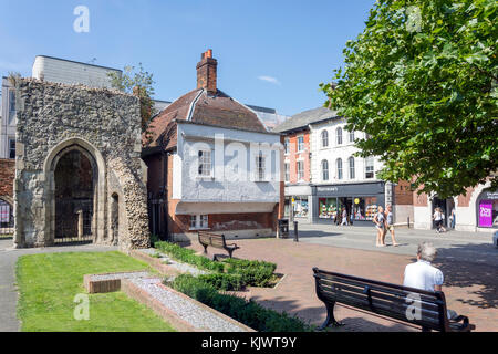 Saint Thomas Becket, ruines d'une chapelle High Street, Brentwood, Essex, Angleterre, Royaume-Uni Banque D'Images