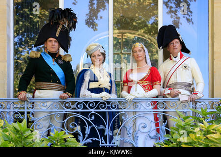 Le Tsar Alexandre I et la grande-duchesse Maria Pavlovna de Russie et le roi Frédéric-guillaume III et de la reine Louise de Prusse à Rueil-Malmaison, France Banque D'Images