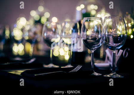 Cadre de table de luxe pour les fêtes, les fêtes, les fêtes et les mariages. Banque D'Images