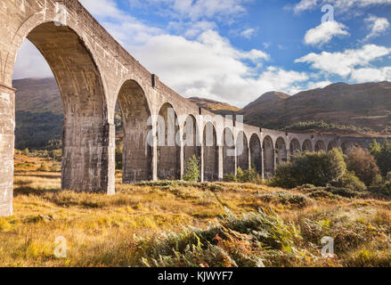 Viaduc de Glenfinnan, Lochaber, highland, en Écosse au Royaume-Uni. Banque D'Images