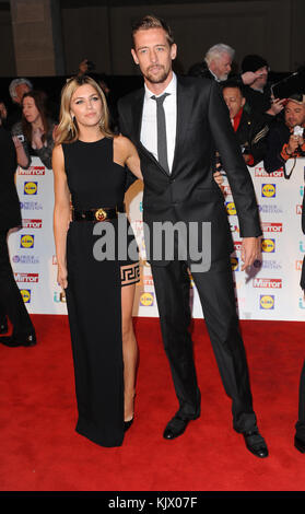 Abbey Clancy et Peter Crouch assister à la fierté de la Grande-Bretagne Awards 2014 au Grosvenor House Hotel de Londres. 6 octobre 2014 © Paul Treadway Banque D'Images