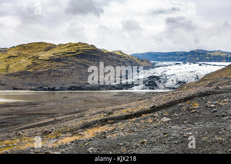 Voyager en Islande - Vue du glacier solheimajokull (sud langues glaciaires du myrdalsjokull ice cap) dans le géoparc katla islandais sur la côte sud de l'Atlantique Banque D'Images