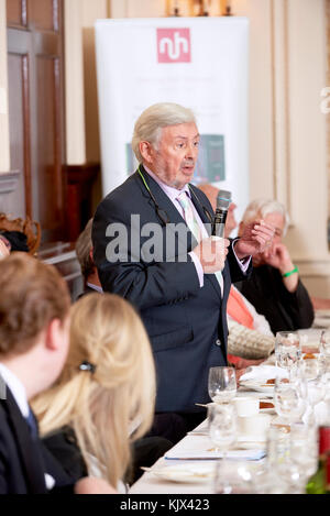 Donald Trelford Oldie, déjeuner littéraire 14-11-17 Banque D'Images