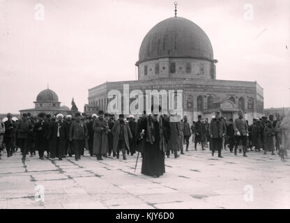 Enver Pacha et Jamal (Cemal Pasha) visiter le dôme du Rocher Banque D'Images