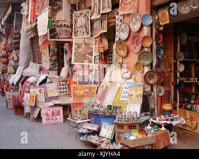 Les étals de marché à Marrakech, Maroc, Afrique du Nord Banque D'Images