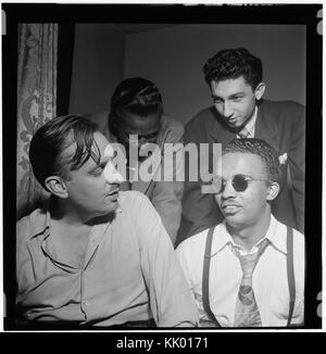 (Portrait d'Howard McGhee, brique Fleagle, et Miles Davis, New York, N.Y., ca. 1947 Septembre) (LOC) (5062510330) Banque D'Images