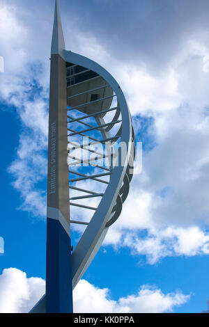 Avis de Spinnaker Tower, Portsmouth, Hampshire, Angleterre Banque D'Images