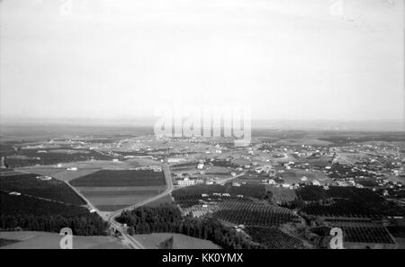 L'air vues de Palestine. Bnei Brak et Borochov, etc. les colonies juives nord-est de Tel Aviv. 1932 matpc.22211. Banque D'Images