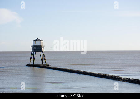 Phare de Dovercourt on jetty Banque D'Images