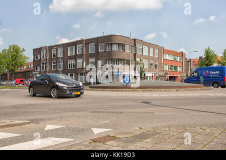 Rond-point à Groningen aux Pays-Bas. Les ronds-points sont très populaires Banque D'Images