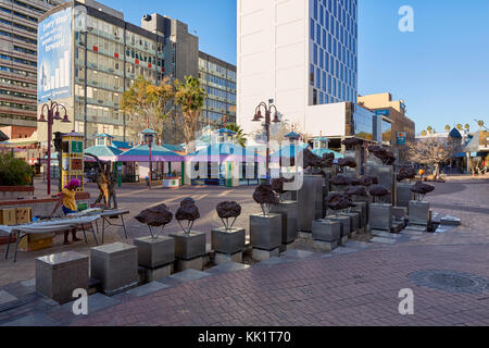 Monument fontaine météorite Gabaon, Windhoek, Namibie, Afrique Banque D'Images