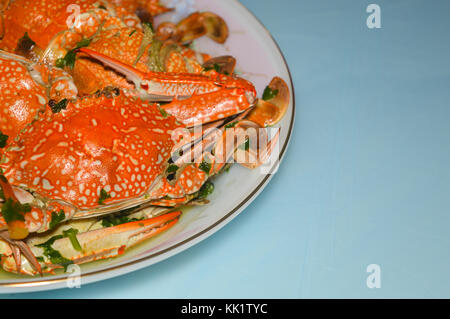 Crabe bouilli chaud maison savoureux Banque D'Images