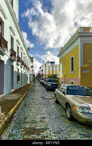 San Juan, Porto Rico - le 26 décembre 2015 : street dans le vieux San Juan, Puerto Rico Banque D'Images