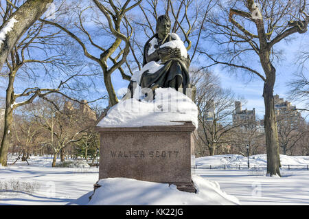 Walter Scott monument, Central Park, New York au cours de l'hiver. Banque D'Images
