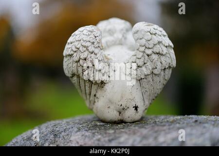 La sculpture d'un ange, Allemagne, ville de Göttingen, 15. Novembre 2017. Photo : Frank May | utilisation dans le monde entier Banque D'Images