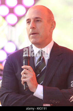 ***PHOTO DU FICHIER*** Matt Lauer A Tiré Du NBC Today Show NEW YORK, NY - 22 MAI: Matt Lauer photographié comme Meghan Trainor se produit au NBC's Today Show Toyota Concert Series à New York le 22 mai 2015. Crédit : RW/MediaPunch Banque D'Images