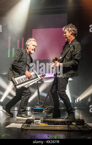 Birmingham, Royaume-Uni. 25 novembre 2017. Howard Jones et son groupe électrique apportent leur 'meilleure' tournée à l'O2 Institute Birmingham. © Ken Harrison/Alay Live Banque D'Images