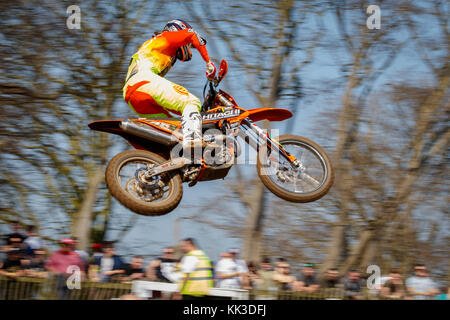 Jake Nicholls sur la KTM MX1 Hitachi au British Championship Motocross 2017 réunion à Cadders Hill, Lyng, Norfolk, Royaume-Uni. Banque D'Images