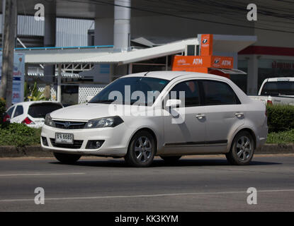 CHIANG MAI, THAÏLANDE - 16 NOVEMBRE 2017 : parking, Proton Saga. Photo road no.121 à environ 8 km du centre-ville de Chiang Mai, Thaïlande. Banque D'Images