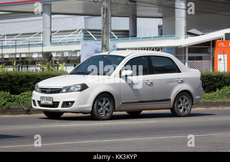 CHIANG MAI, THAÏLANDE - 16 NOVEMBRE 2017 : parking, Proton Saga. Photo road no.121 à environ 8 km du centre-ville de Chiang Mai, Thaïlande. Banque D'Images