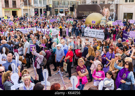 Protestation à Malaga en Espagne. organisée dans le cadre de la journée internationale pour l'élimination de la violence contre les femmes le 25 novembre 2017 Banque D'Images