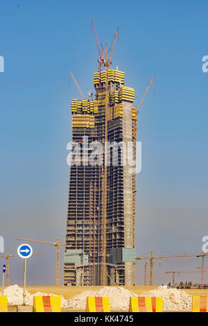 Tour de Djeddah, précédemment connu sous le nom de Kingdom Tower et Mile-High Tower, est un gratte-ciel en construction au nord de Jeddah, Arabie saoudite. Banque D'Images