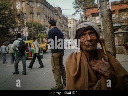 Le mendieur de Calcutta - 09/01/2010 - - le mendieur de Calkata - le mendiant ancien d'une rue de Calcutta avec un regard plein de tristesse - Sylvain Leser / le Pictorium Banque D'Images