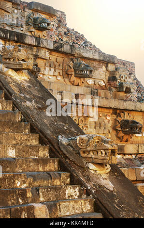 Temple de Quetzalcoatl dans la citadelle de Teotihuacan, Mexique Banque D'Images