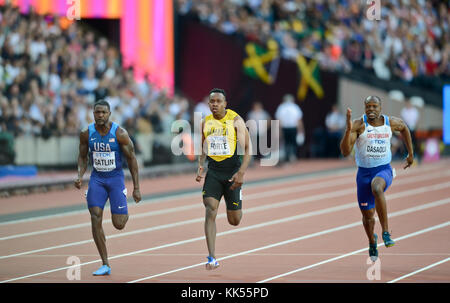 Justin Gatlin (USA), Julian Forte (Jamaïque) et James Dasalou (Grande-Bretagne). 100m hommes demi-finales aux Championnats du monde IAAF, Londres 2017 Banque D'Images