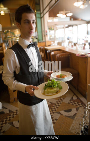 Paris/France. restaurant brasserie la coupole Banque D'Images