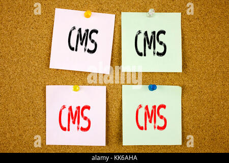 Écriture manuscrite conceptuelle légende inspiration Showing CMS Business concept for CMS WWW The Coloriful Sticky Note Close-up Banque D'Images