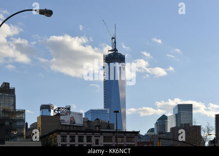 New york city - 23 mars 2016 : world trade center en construction dans la ville de New York. Banque D'Images