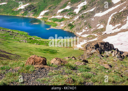 Gros plan du lac Gardner, col de beartooth. sommets de beartooth mountains, forêt nationale de Shoshone, Wyoming, USA. Banque D'Images