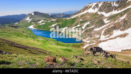 Panorama du lac Gardner, col de beartooth. sommets de beartooth mountains, forêt nationale de Shoshone, Wyoming, USA. Banque D'Images