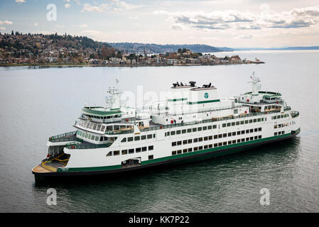 Le M/V Chimacum navigue près de Alki point et à Elliot Bay près de Seattle, Washington, le 23 mars 2017. Le M/V Chimacum est le troisième navire des ferries automobiles de classe olympique construits par Vigor Industrial pour le système des ferries de l'État de Washington. Le traversier devrait entrer en service sur la route Seattle-Bremerton à l'été 2017. Photographie de Stuart Isett pour Vigor. ©2017 Stuart Isett. Tous droits réservés. MV Chimacum Ferry 33055204524 o Banque D'Images