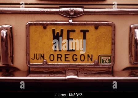 L'Oregon une plaque personnalisée avec les lettres 'Wet'. L'image de courtoisie des Archives nationales, United States, 1973. Banque D'Images